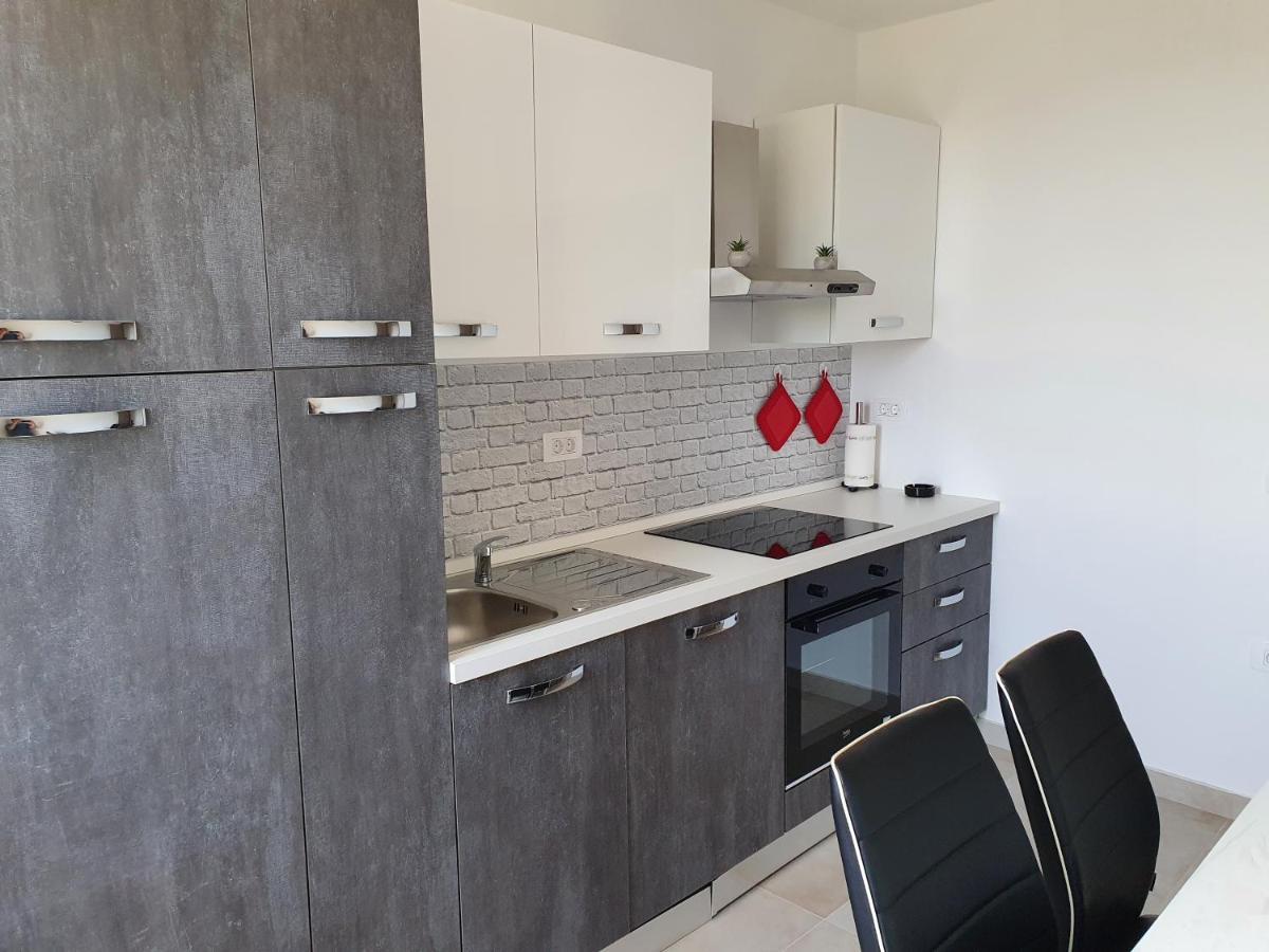 Apartma Zdenko إيزولا المظهر الخارجي الصورة